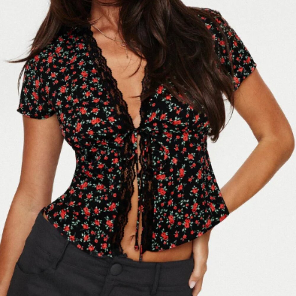Princess Polly Hunton Short Sleeve Top Black Floral Size 0